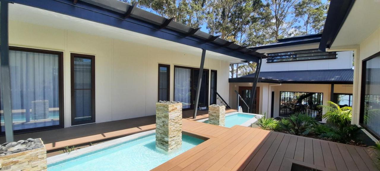 Luxury By The Basin Hotel Sanctuary Point Exterior photo
